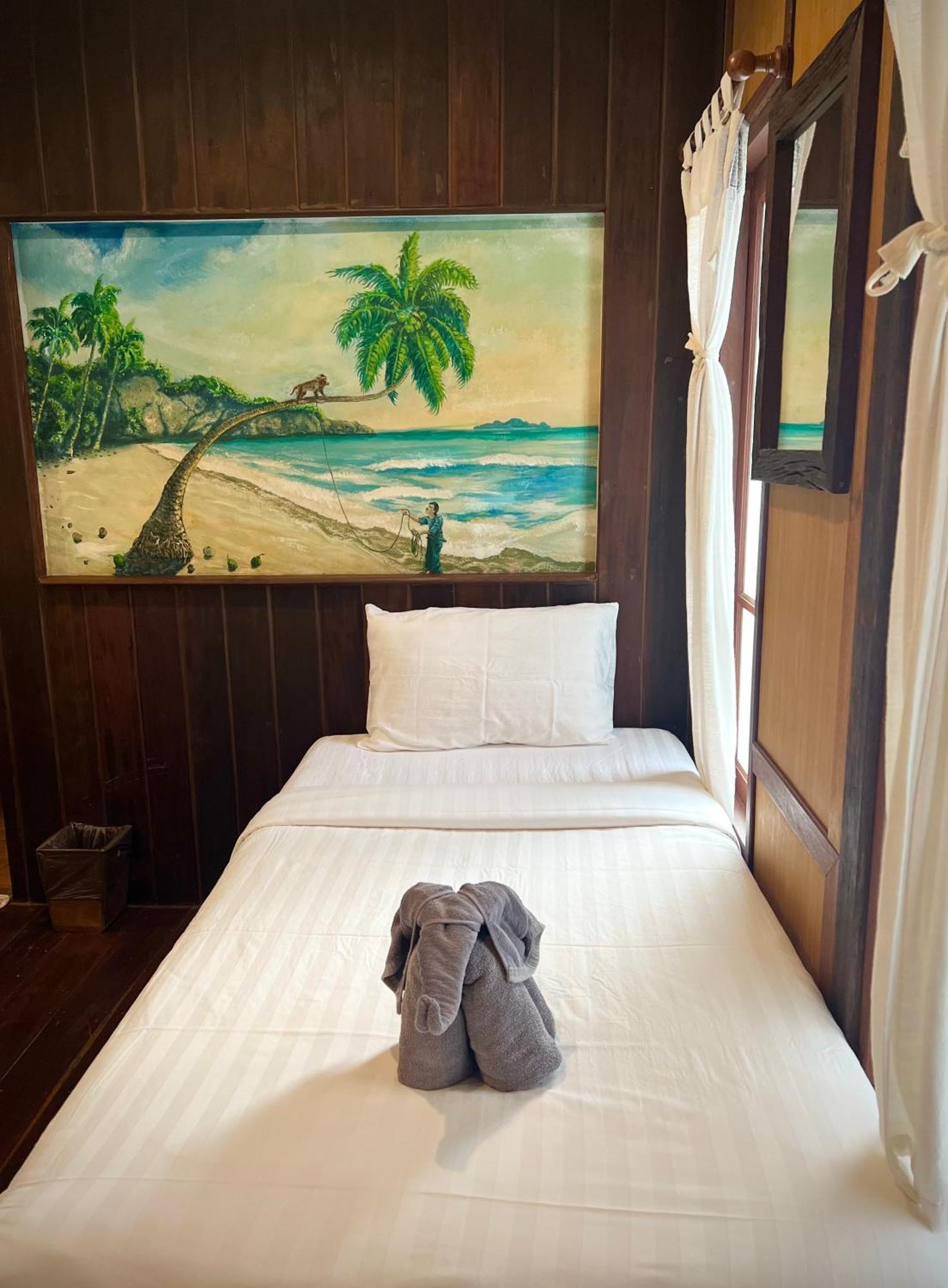 V-View Beach Resort Баан Тай Екстериор снимка